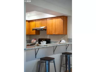 Photo #4: 742367057 Listing 