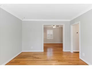 Photo #3: 742582252 Listing