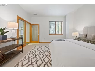 Photo #5: 742836696 Listing