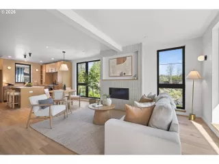 Photo #5: 743006738 Listing 