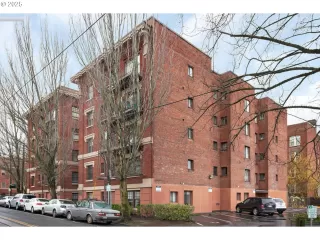 Photo #1: 743087613 Listing