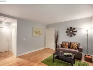 Photo #2: 743087613 Listing