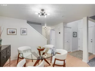 Photo #5: 743536270 Listing