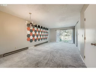 Photo #1: 744734736 Listing