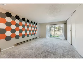 Photo #2: 744734736 Listing