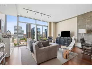 Photo #6: 745448423 Listing