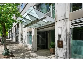 Browse active condo listings in LEXIS