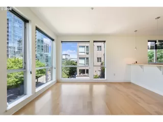 Photo #4: 745610173 Listing