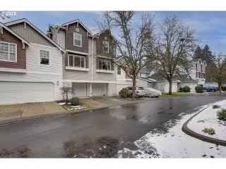 Photo #3: 745933622 Listing