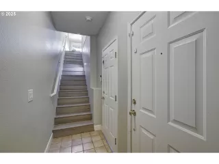 Photo #6: 745933622 Listing