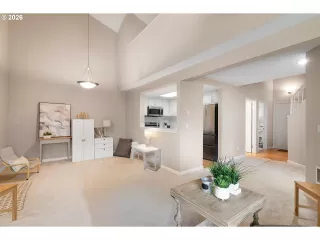Photo #4: 746061604 Listing 
