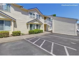 Photo #1: 746175489 Listing