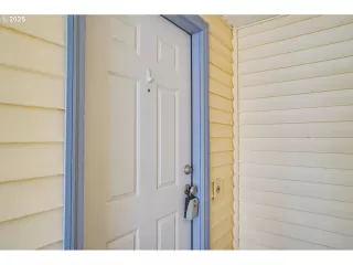 Photo #3: 746175489 Listing