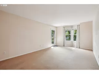 Photo #2: 746352258 Listing 