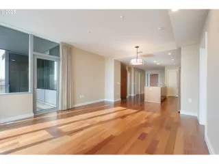 Photo #3: 746407830 Listing 