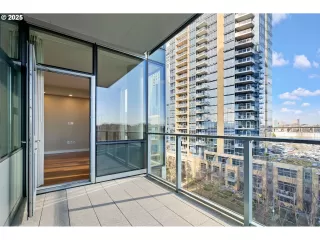 Photo #5: 746407830 Listing 