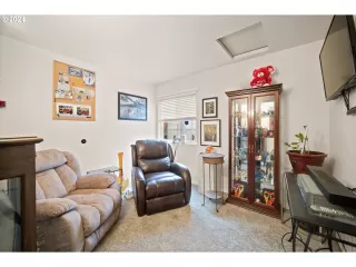 Photo #6: 746773434 Listing 