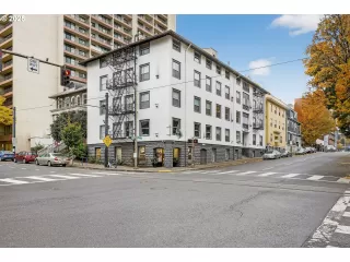 Photo #1: 746812849 Listing 