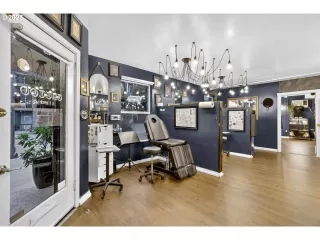 Photo #2: 746812849 Listing 