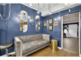 Photo #5: 746812849 Listing 