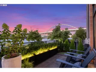 Photo #2: 747679490 Listing