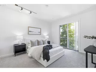 Photo #5: 748517263 Listing 