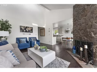 Photo #2: 748841379 Listing