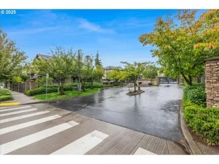 Photo #6: 748855729 Listing 