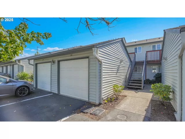 MLS: 748914599 Condo For Sale