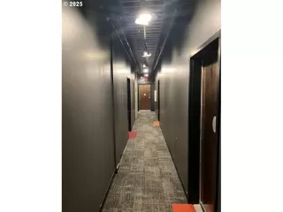 Photo #5: 749516259 Listing