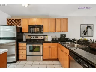 Photo #5: 749812199 Listing 