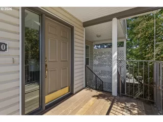 Photo #3: 750323647 Listing