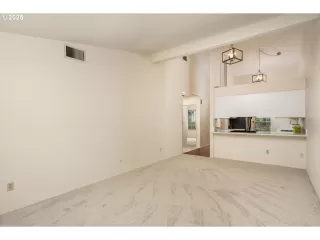 Photo #2: 750746849 Listing 