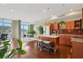 Photo #2: 751048080 Listing