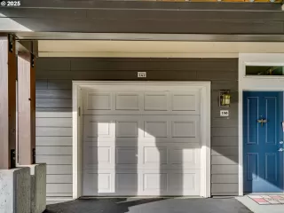 Photo #5: 751243020 Listing