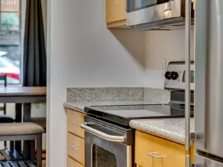 Photo #6: 751243020 Listing