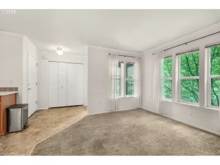 Photo #5: 751271743 Listing 