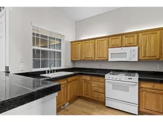 Photo #6: 751830300 Listing