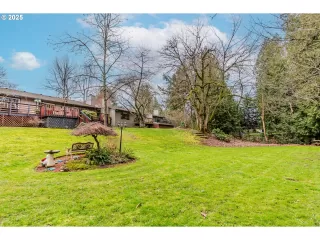 Photo #6: 751989383 Listing