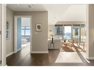 Photo #3: 753038972 Listing 