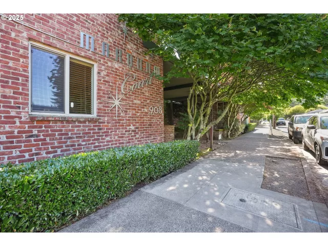 MLS: 753350907 Condo For Sale