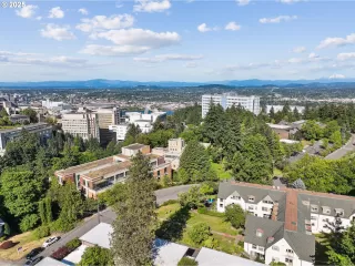 Photo #1: 753350907 Listing 