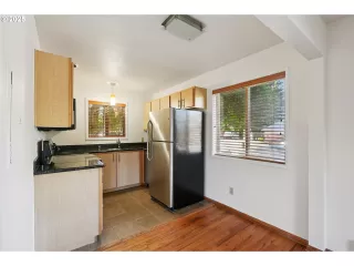 Photo #4: 753350907 Listing 