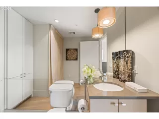 Photo #6: 753438176 Listing