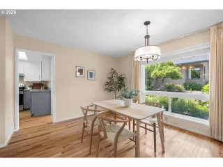 Photo #4: 753488313 Listing