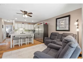 Photo #2: 754724168 Listing