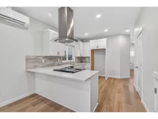 Photo #6: 754781721 Listing 