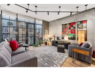 Photo #2: 755052762 Listing