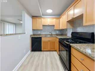 Photo #4: 755214723 Listing 