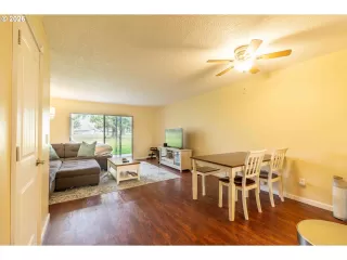 Photo #2: 756215056 Listing 